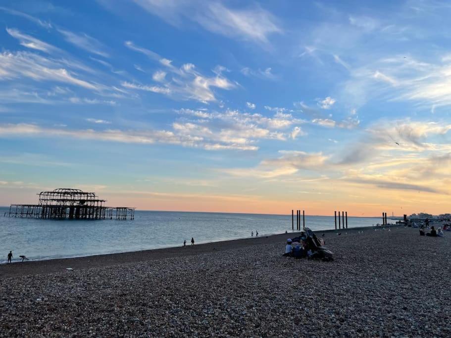 Rooms In A Beautiful House With Free On St Parking Hove Exterior foto